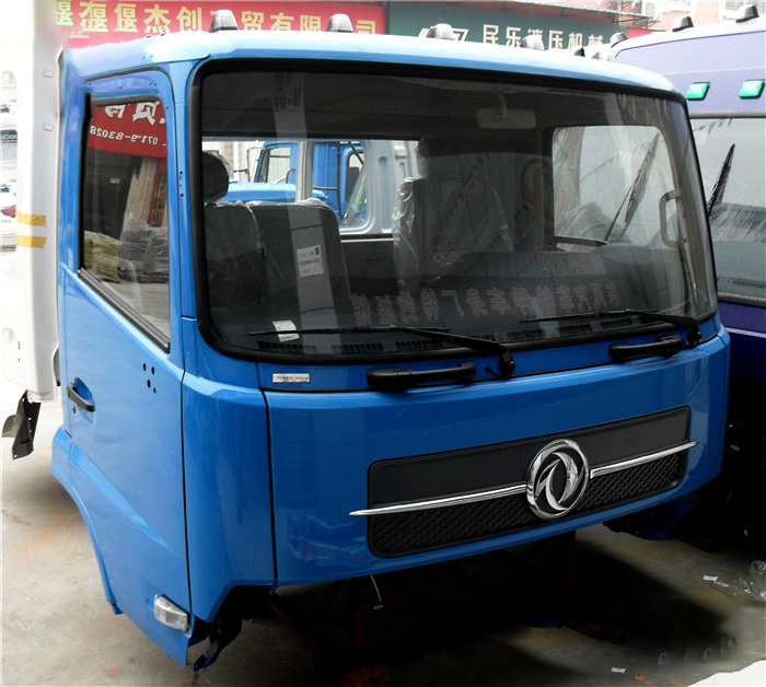 东风天锦驾驶室总成